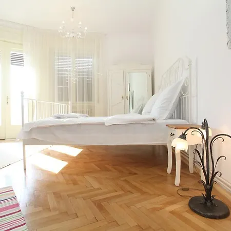 White Opera By Nux 아파트