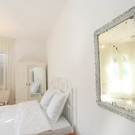 Apartment White Opera By Nux